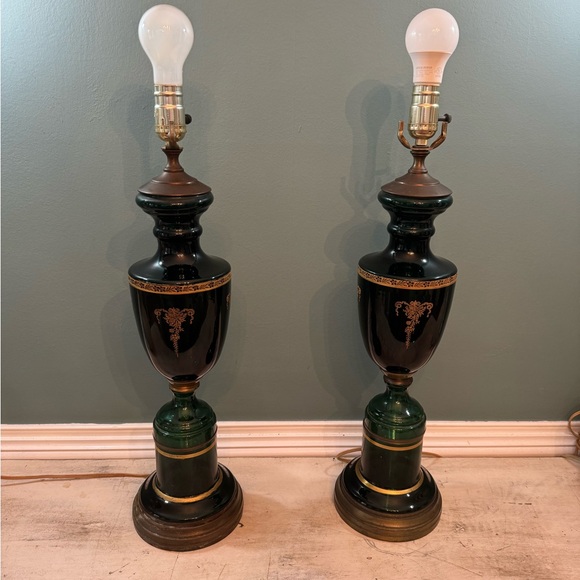 Pair of blown glass first quarter 20th century emerald green decoration w gilt - Picture 2 of 9